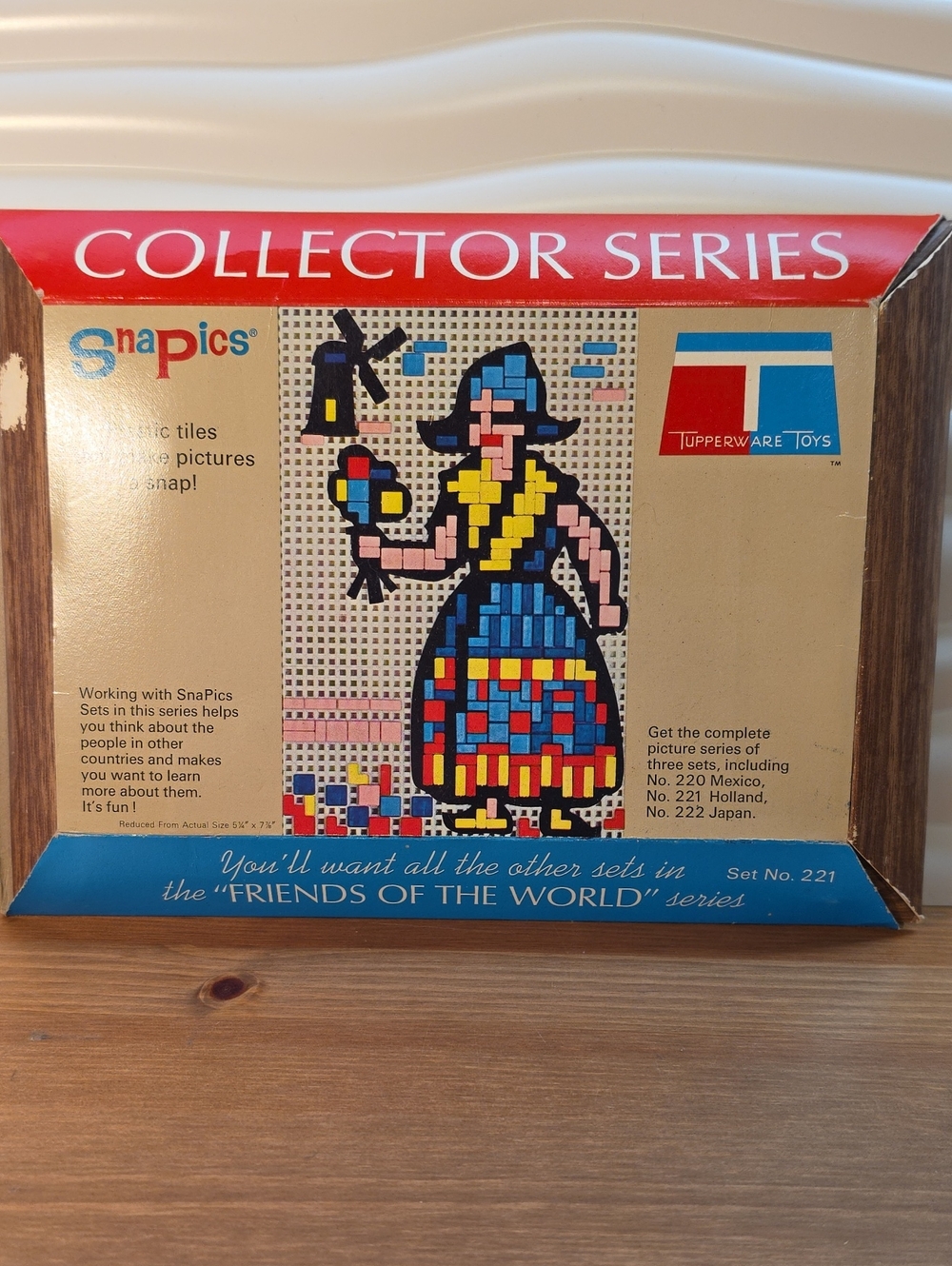 Tupperware SnaPics Collector Series Mosaic Set - #221 Holland - 1968 Vintage